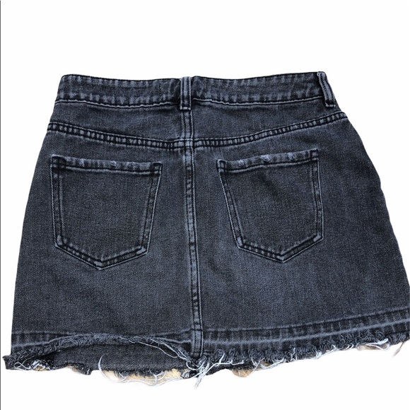 Pacsun size 25 black distressed jean mini skirt - Picture 2 of 7